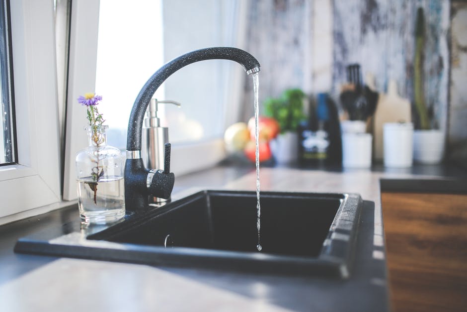 Your kitchen faucet plays a vital role in cooking. Ensure your's is perfect with this guide on how to choose the best kitchen faucet for your sink.