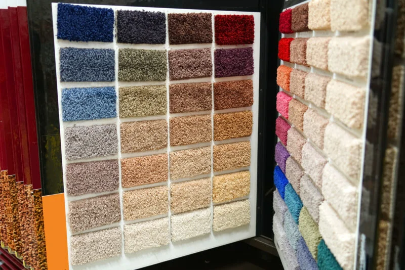 When choosing carpet for your home, you need to make the right choice. This guide explains what to consider while shopping for carpet.