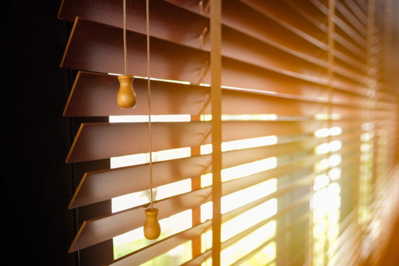 Would you like to know about the different types of window blinds? Read on to learn everything that you need to know on the subject.