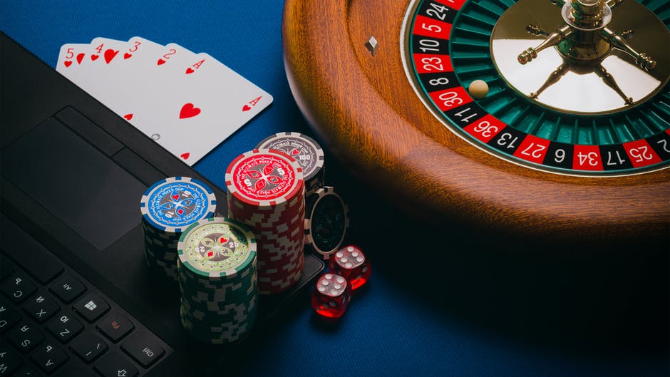 Would you like to know how to play roulette and win? Do you love the game? Read on to learn everything that you need to know on the subject.