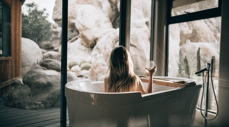 The Amazing Benefits Of Taking Regular Hot Baths At Home