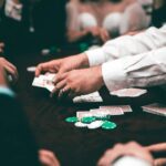 Are you trying to have fun while gambling online? Click here to learn the many benefits of signing up for a live dealer casino!