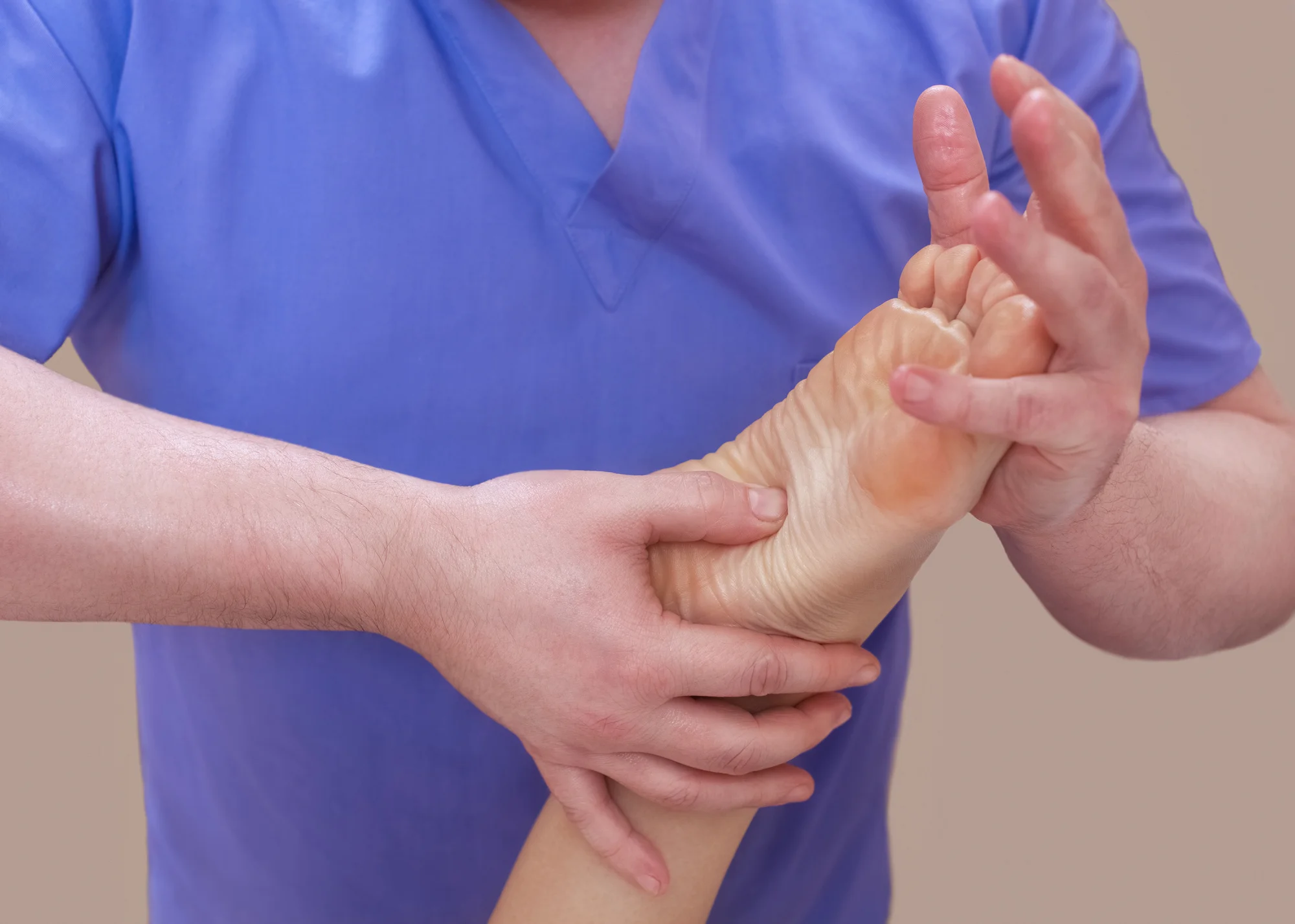 Orthopedist vs. chiropractor: How much do you know about the differences between the two? Read on to get a clear understanding of the differences between them.