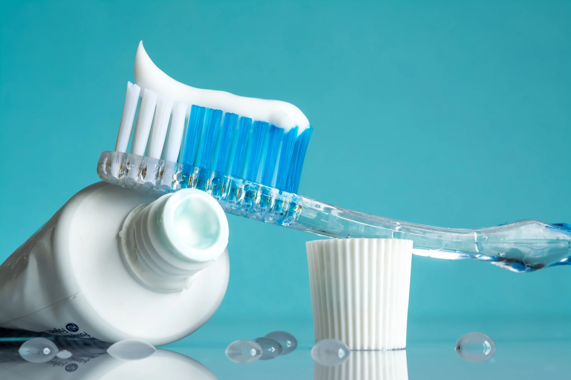 There is quite a debate about natural toothpaste being better vs storebrand regular toothpaste. Explore our in depth look at which toothpastes are the winners.