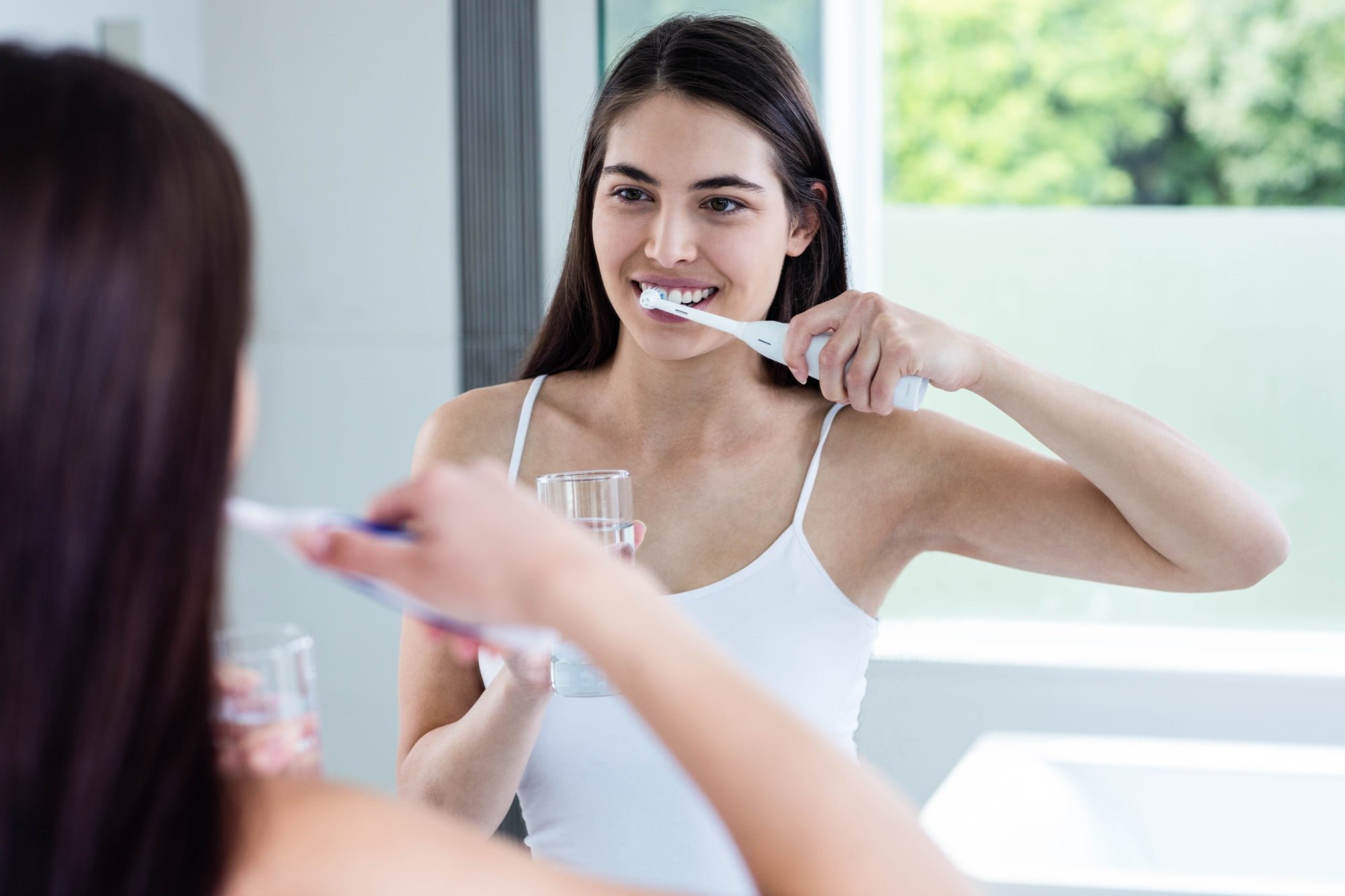 Keeping your smile looking (and feeling) its best doesn't have to be difficult when you follow these four tips for healthy gums and teeth!