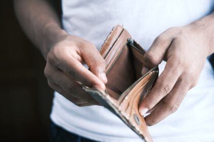 8 Tips On How To Survive When Money Is Tight
