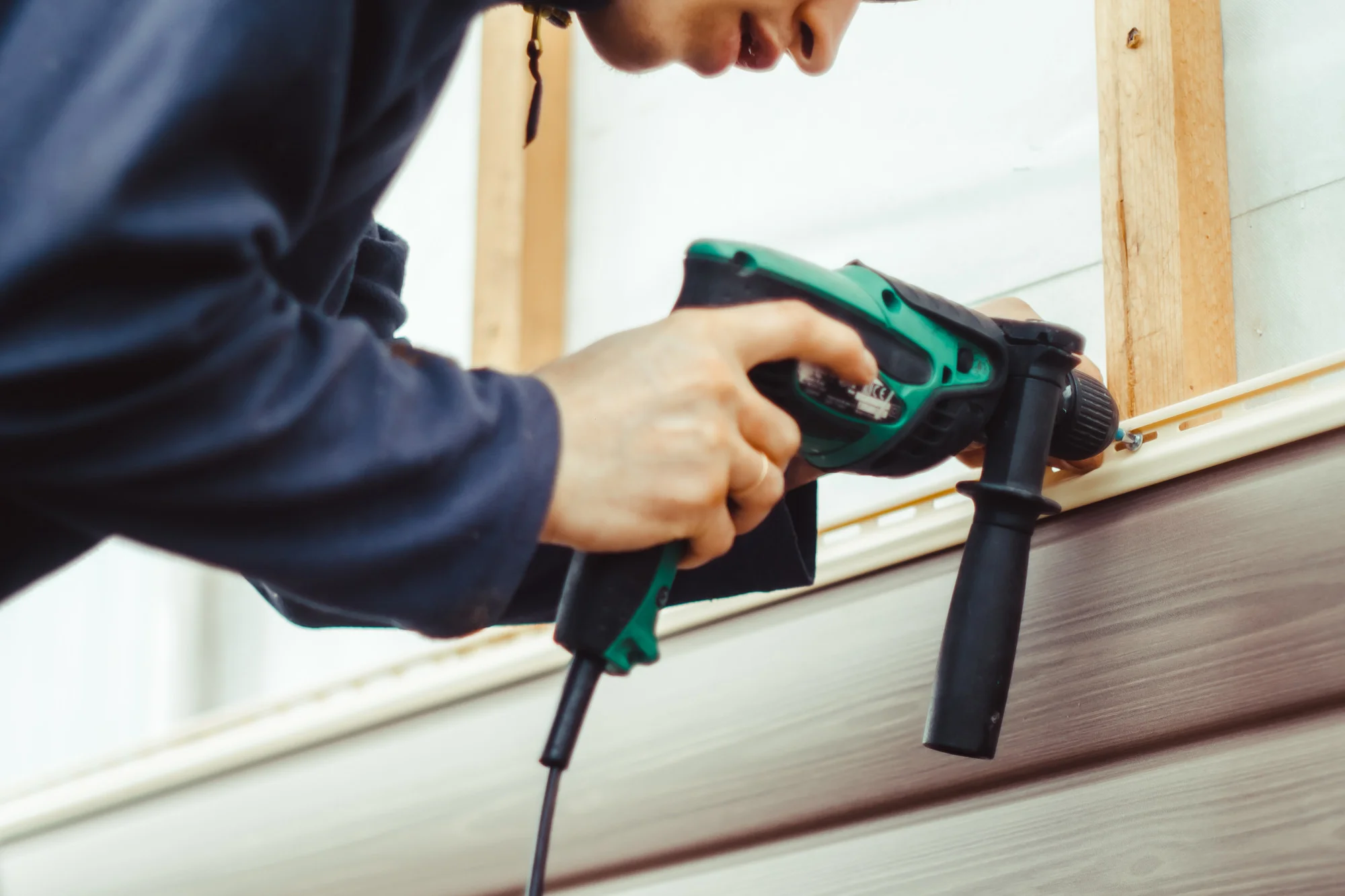 Are you looking at replacing the siding on your home? Check out our guide about siding installation and how to choose the best siding for your house today.