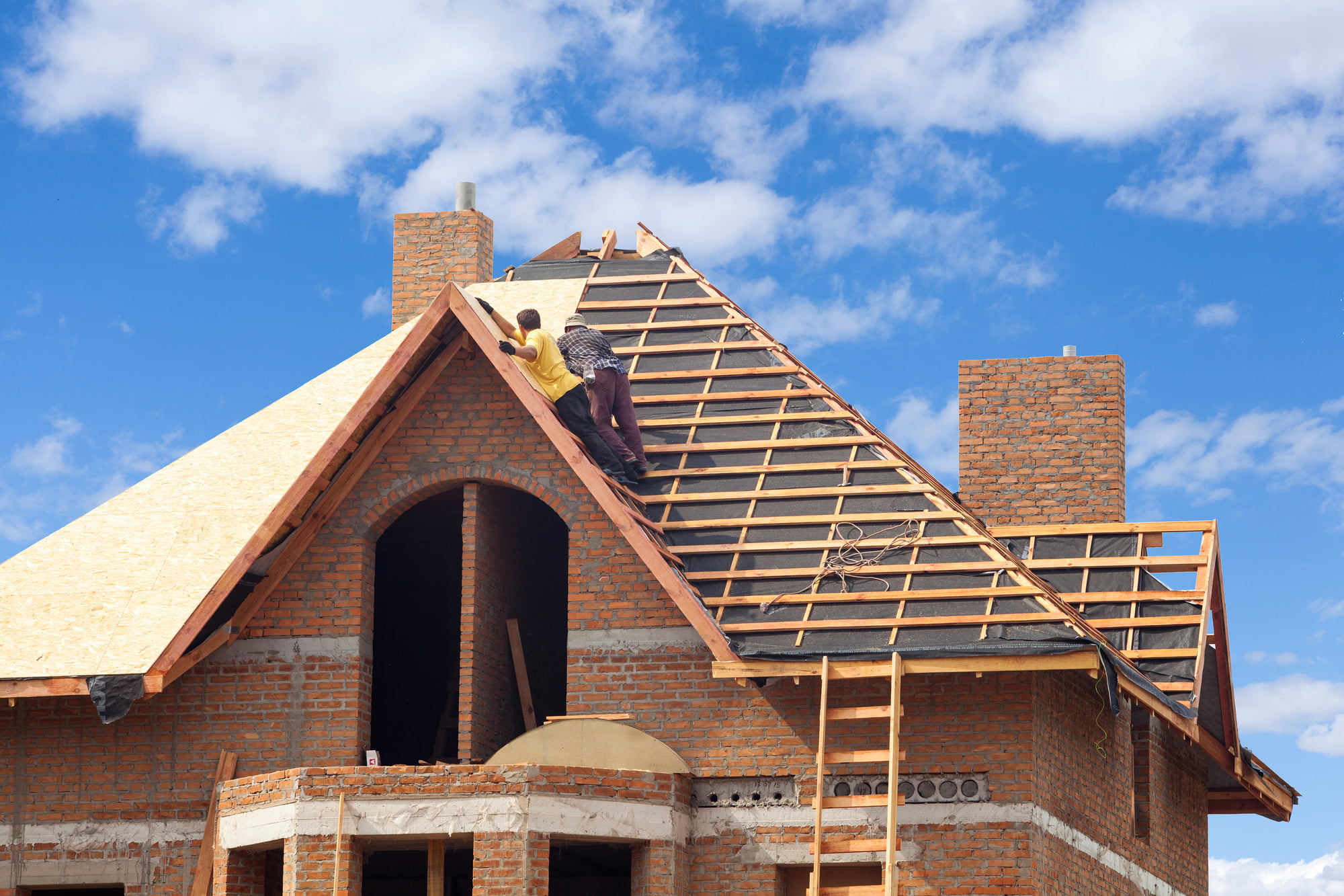 Before you get a new roof, you should know the prices you can expect to pay. This guide covers the average cost to replace a roof.