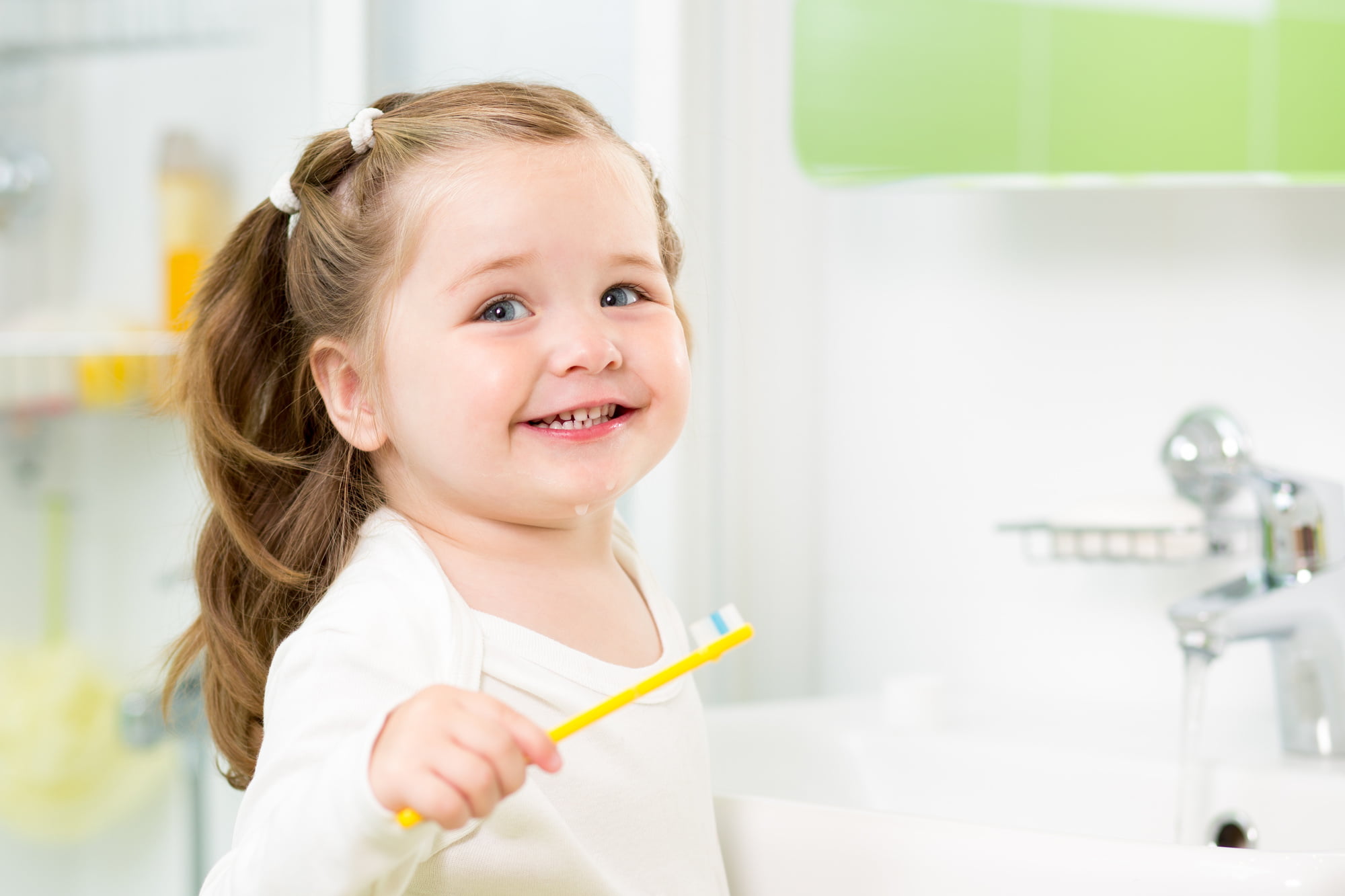 It is important for children to learn how to prioritize their oral health from a young age. This is how to teach your child good dental care habits.