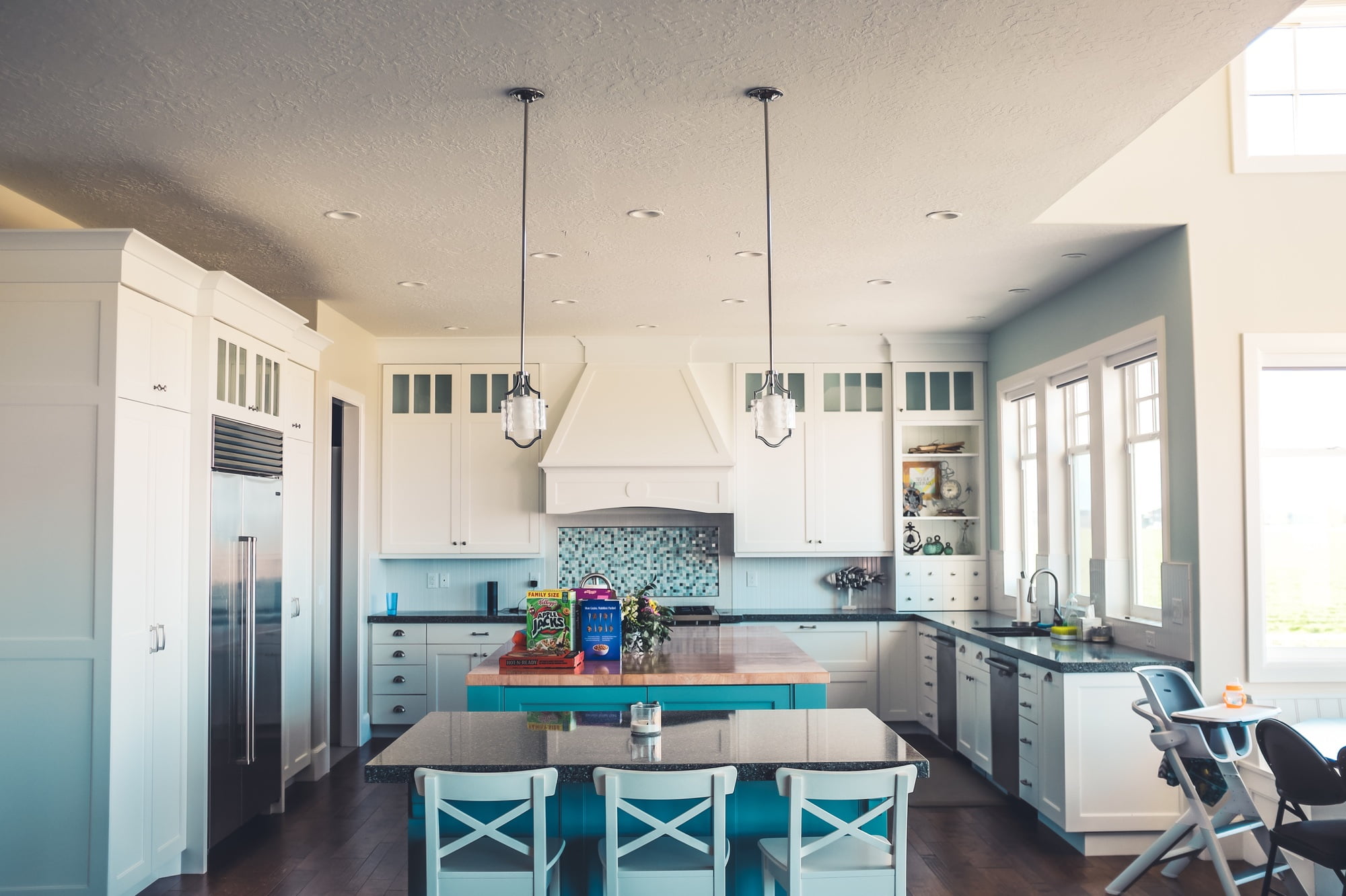 It's pretty easy to outgrow a kitchen. These key signs will tell you when a kitchen expansion might be smart. Learn here.