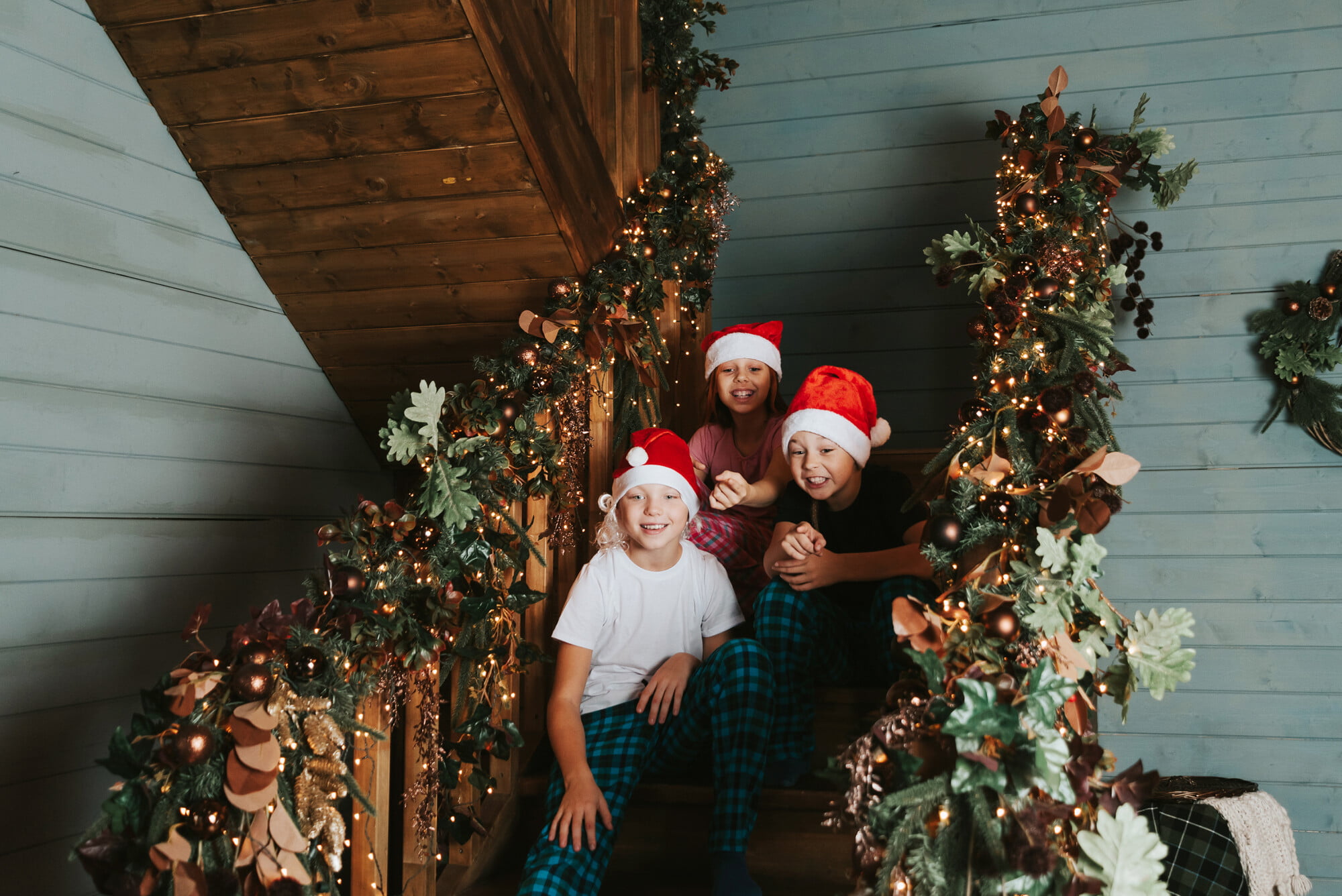 How To Decorate Stairs For Christmas Finding Farina