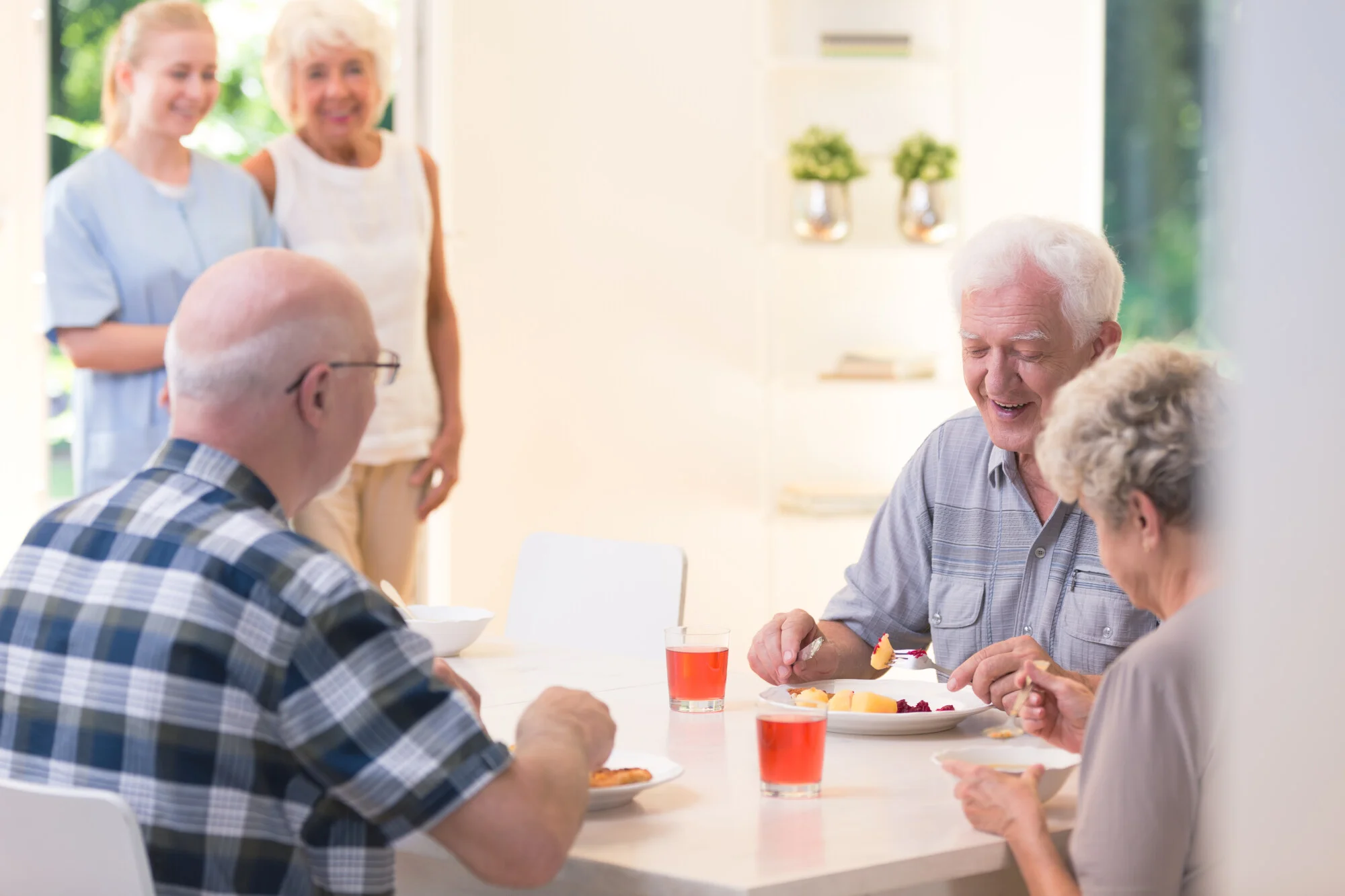 Take advantage of amenities and services designed to meet the needs of seniors. Here are five benefits of joining a senior community.