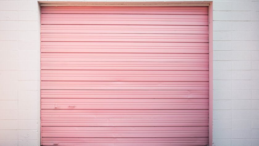 4 Common Signs That You Need Your Garage Door Repaired