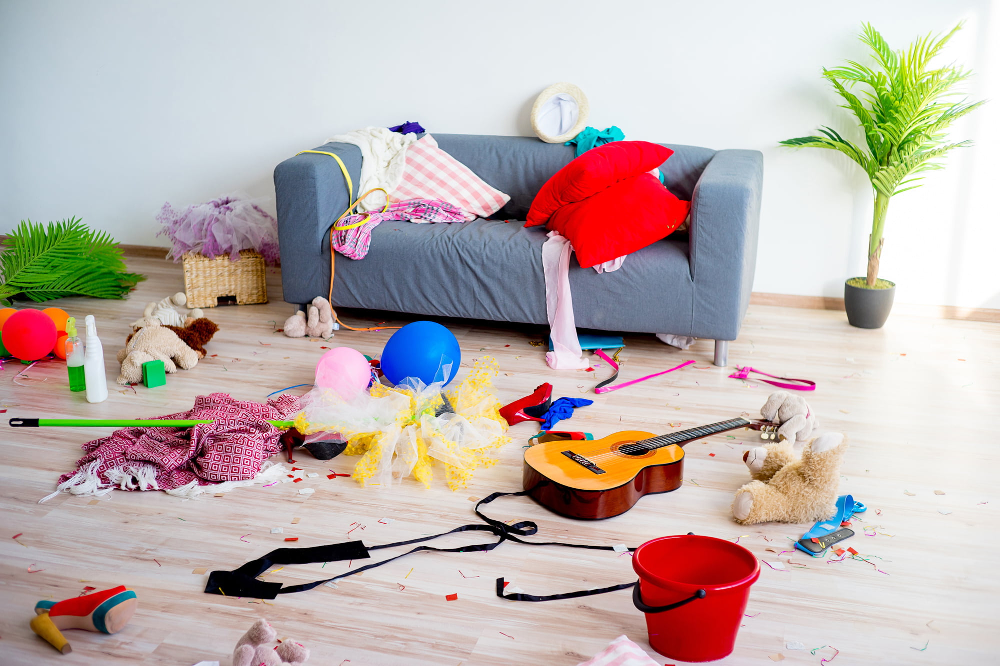 Is your home swimming in a sea of boxes, unwanted items, and more clutter? Learn how to get rid of clutter in this homeowner's guide.