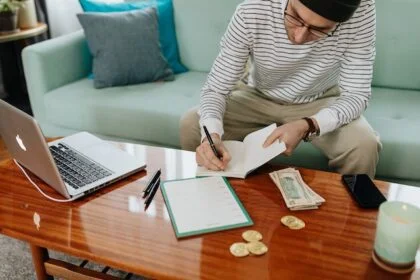 Why It's Never Too Early to Start Saving for Retirement With a 401k