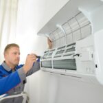 Is your HVAC system acting up? It might be time to call a professional. Keep reading to learn the signs you need an emergency AC repair service.