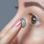 There are several benefits of wearing contact lenses, but how long does a contact lens prescription last? This is what you need to know.