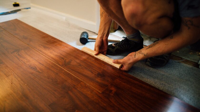 Strive for laminate floor perfection by avoiding critical mistakes. Discover common mistakes when laying laminate flooring here.
