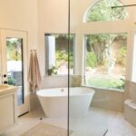How to Find a Bathroom Remodeling Company That Fits Your Budget