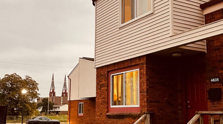 The Cost of Stone Veneer Siding - Is It Worth the Investment?