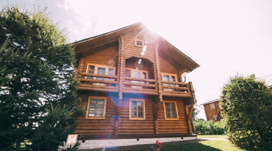 The Beauty and Value of Log Home Living